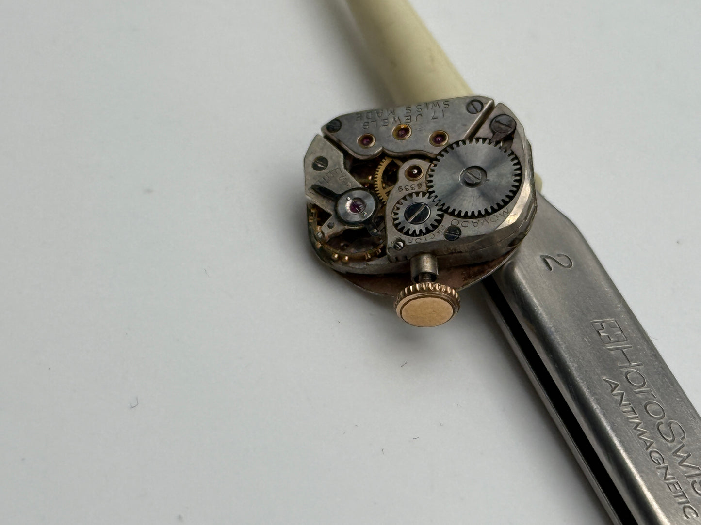 movado 575 17 jewels movement movimento