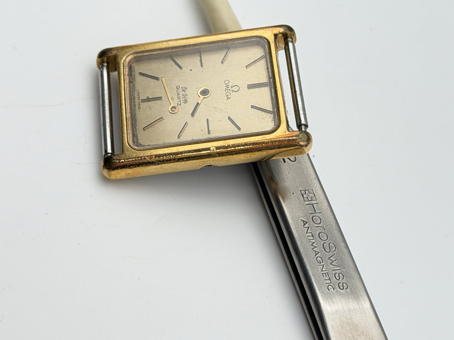 omega de ville quartz 1350 24x32mm cassa case
