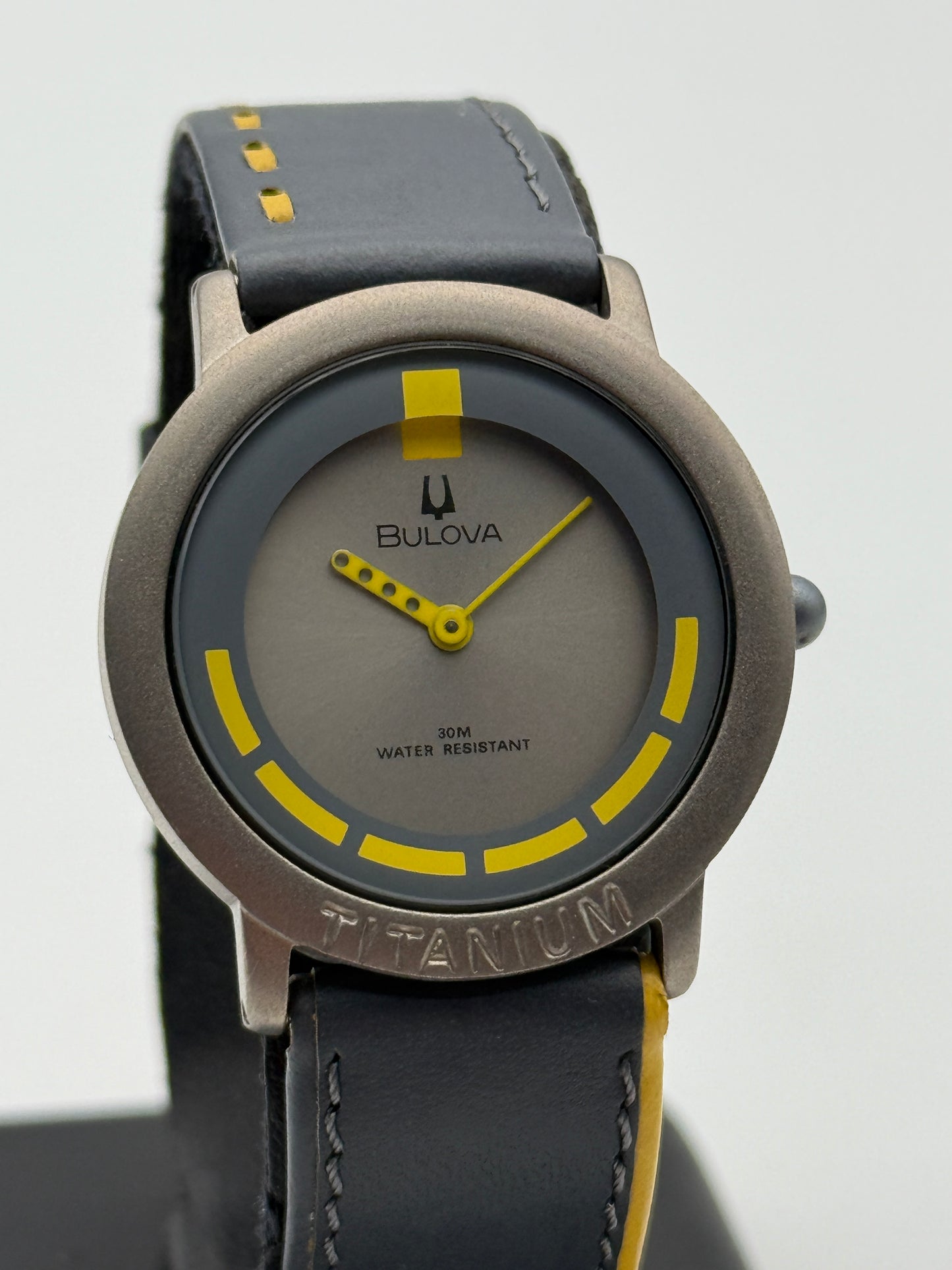 bulova titanium swiss made  8978900