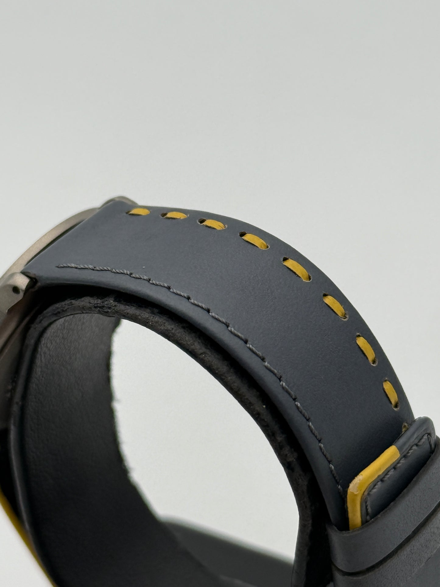 bulova titanium swiss made  8978900