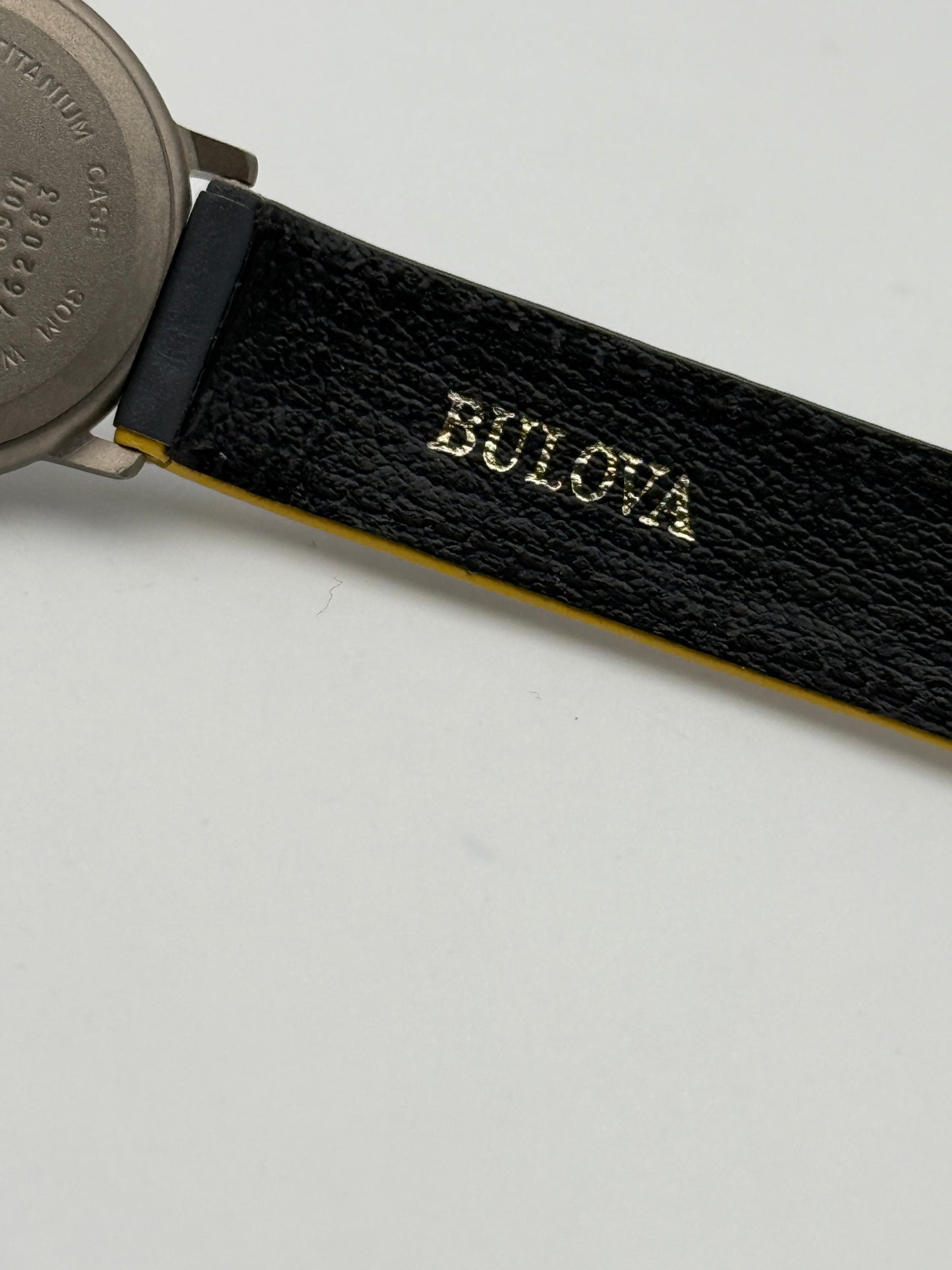 bulova titanium swiss made  8978900