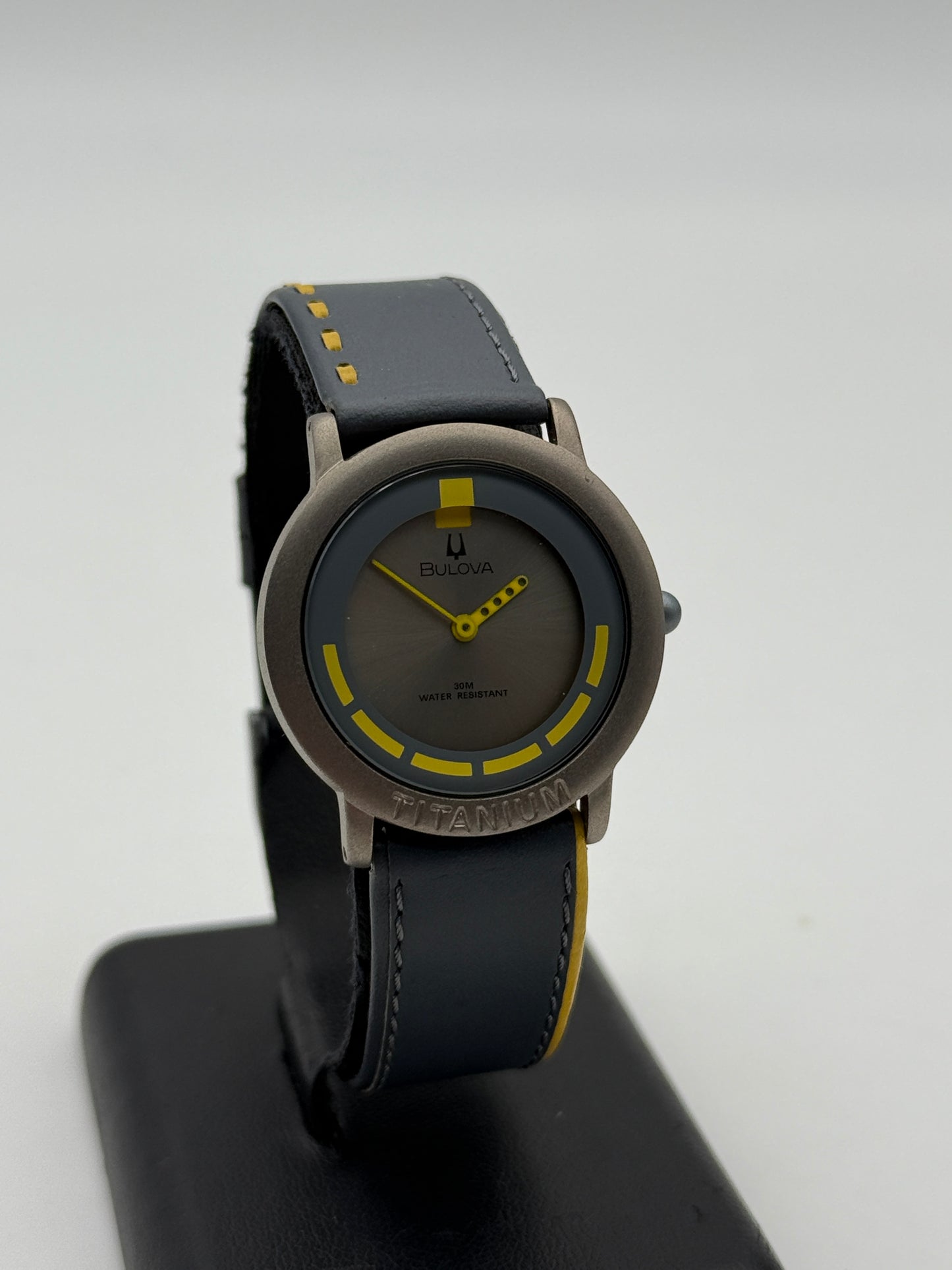 bulova titanium swiss made 8978900