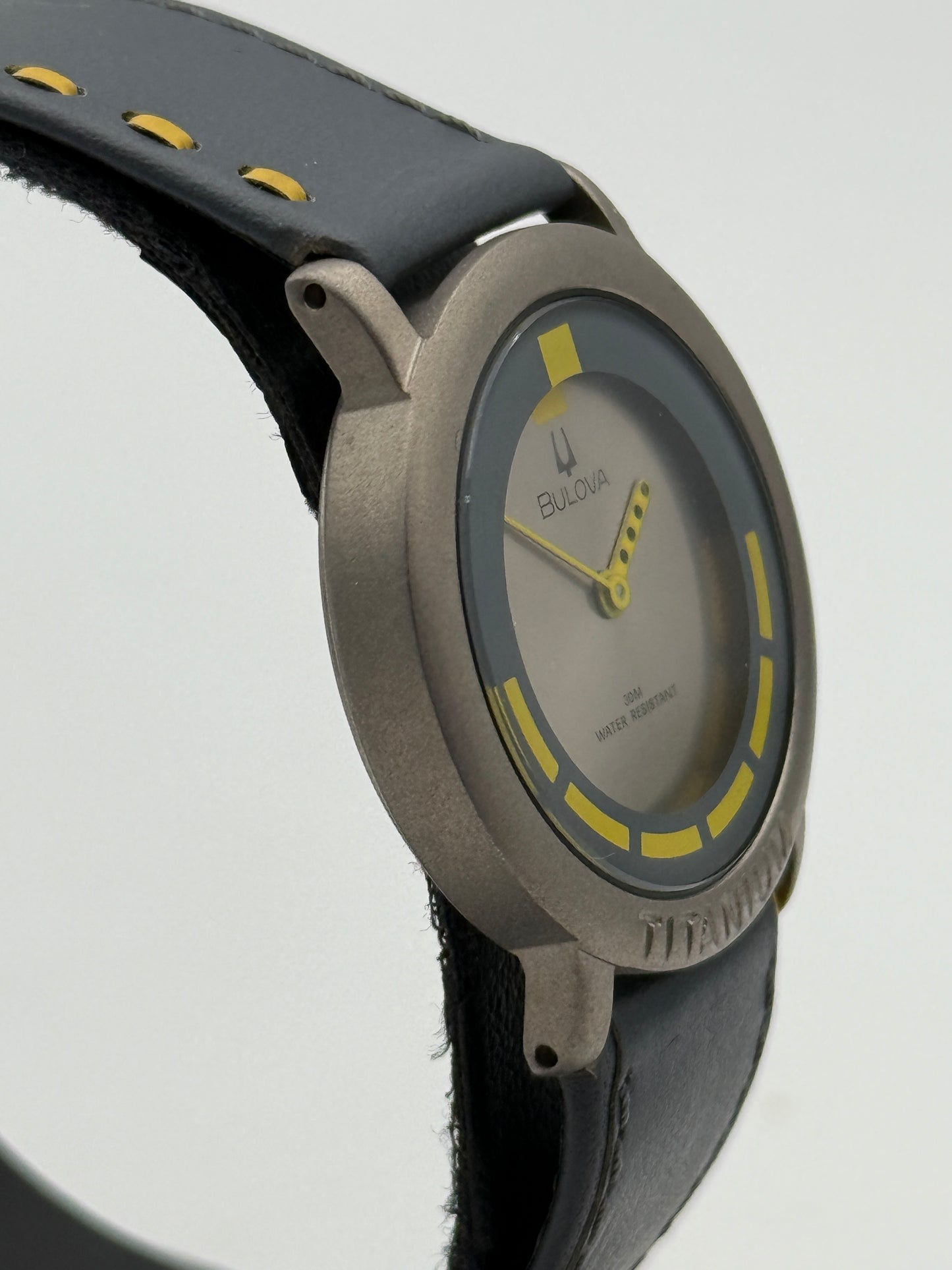 bulova titanium swiss made 8978900