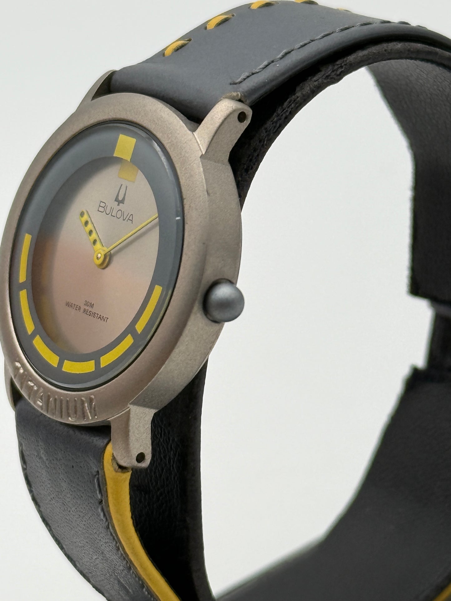 bulova titanium swiss made  8978900