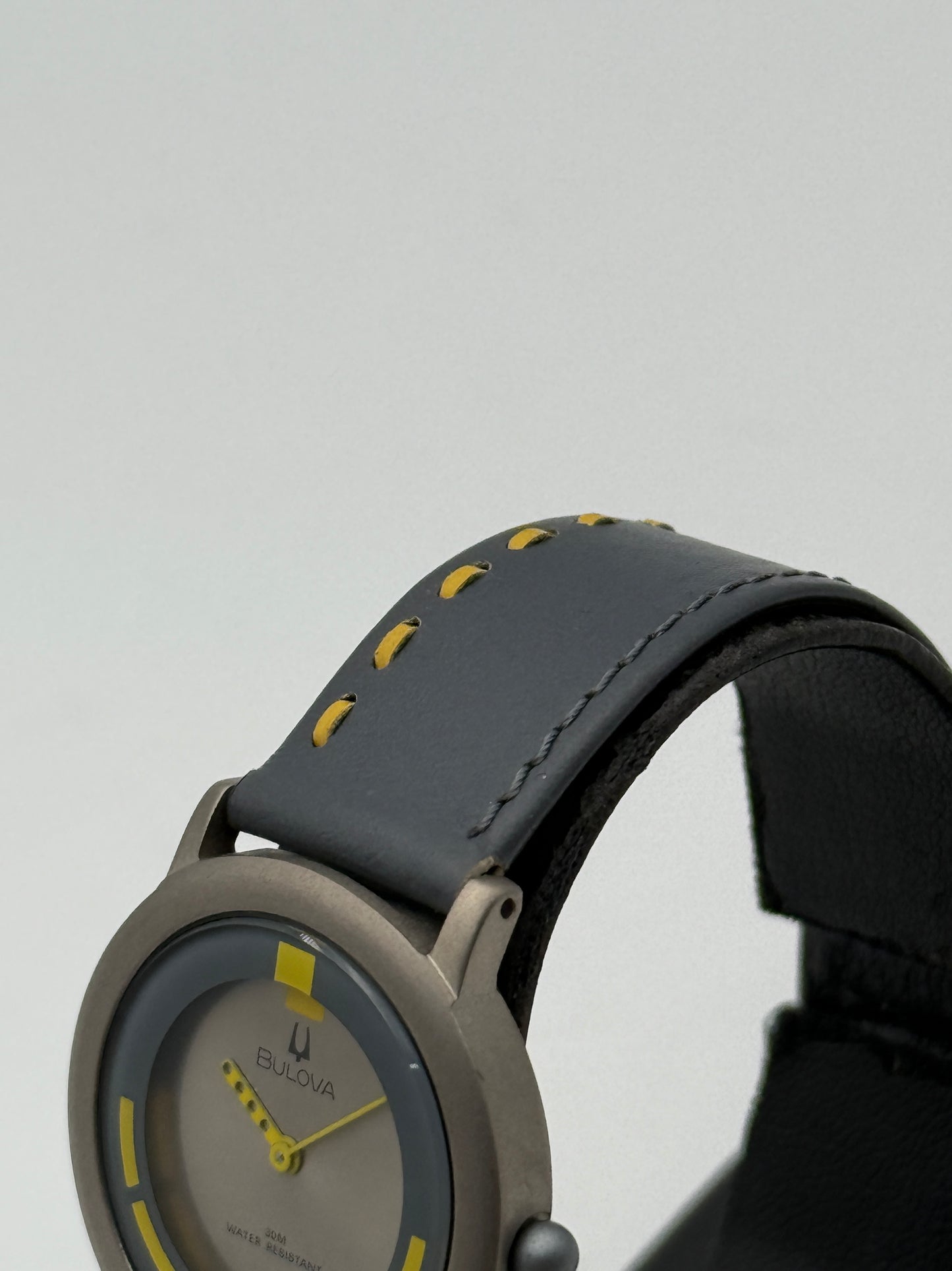bulova titanium swiss made  8978900
