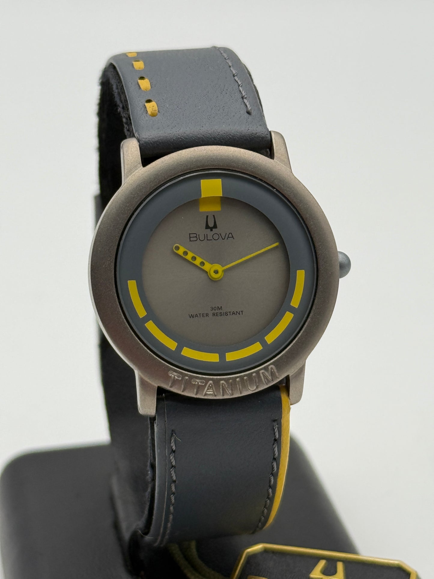 bulova titanium swiss made  referenza 8978900