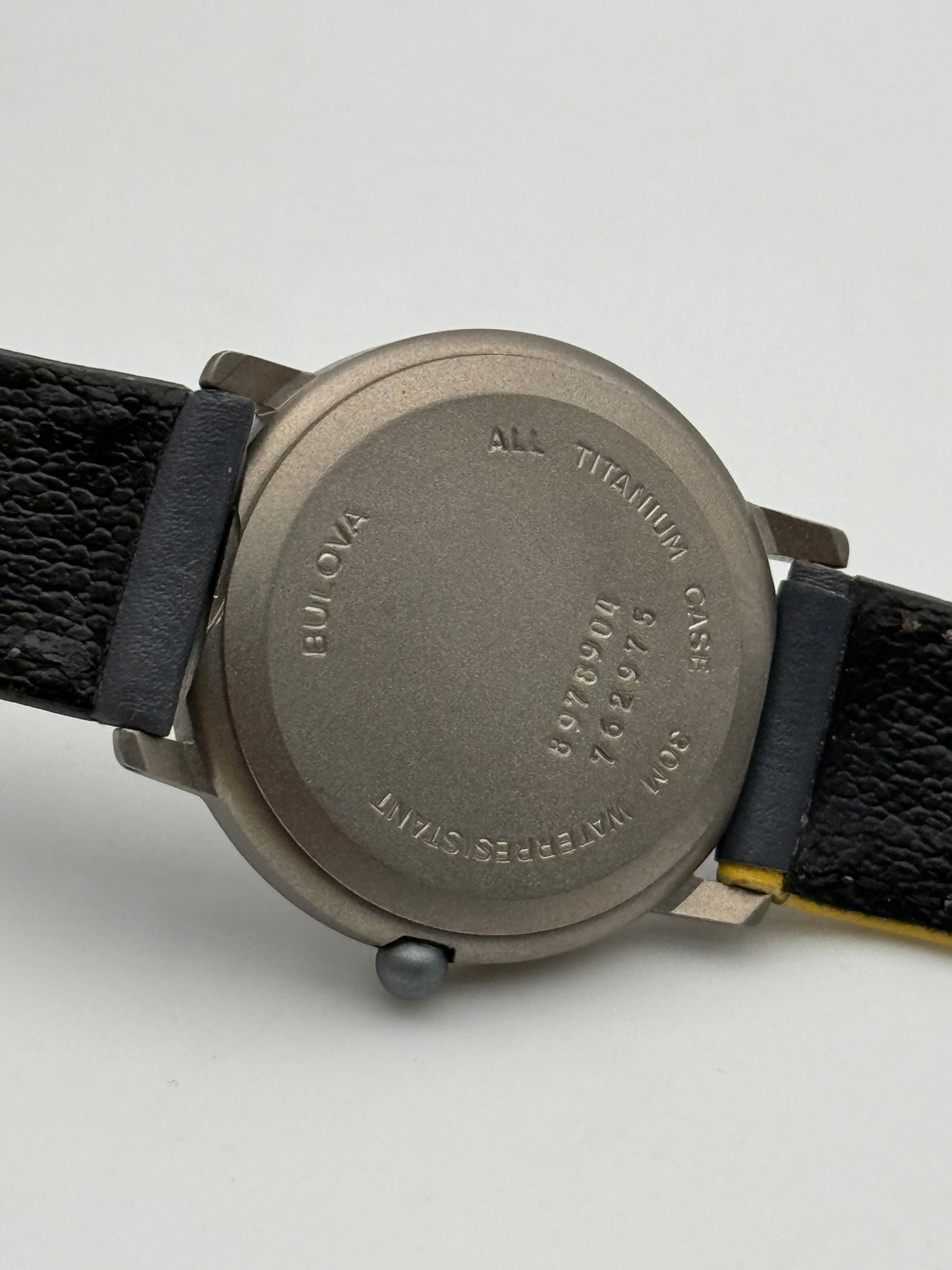 bulova titanium swiss made  referenza 8978900