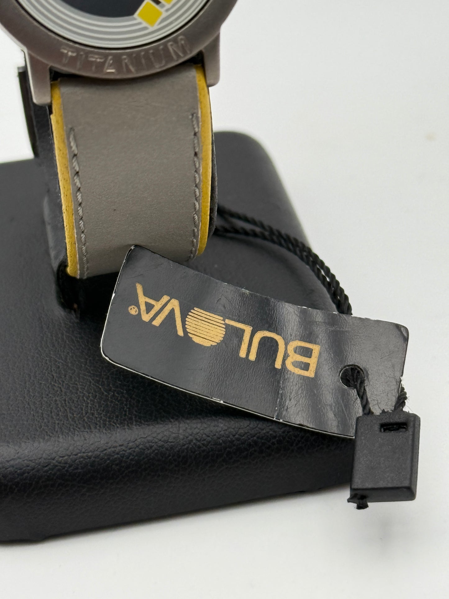 bulova titanium swiss made  8978905