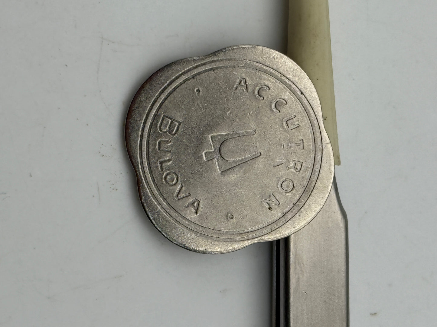 bulova accutron chiave keys moneta currency swiss made gadget