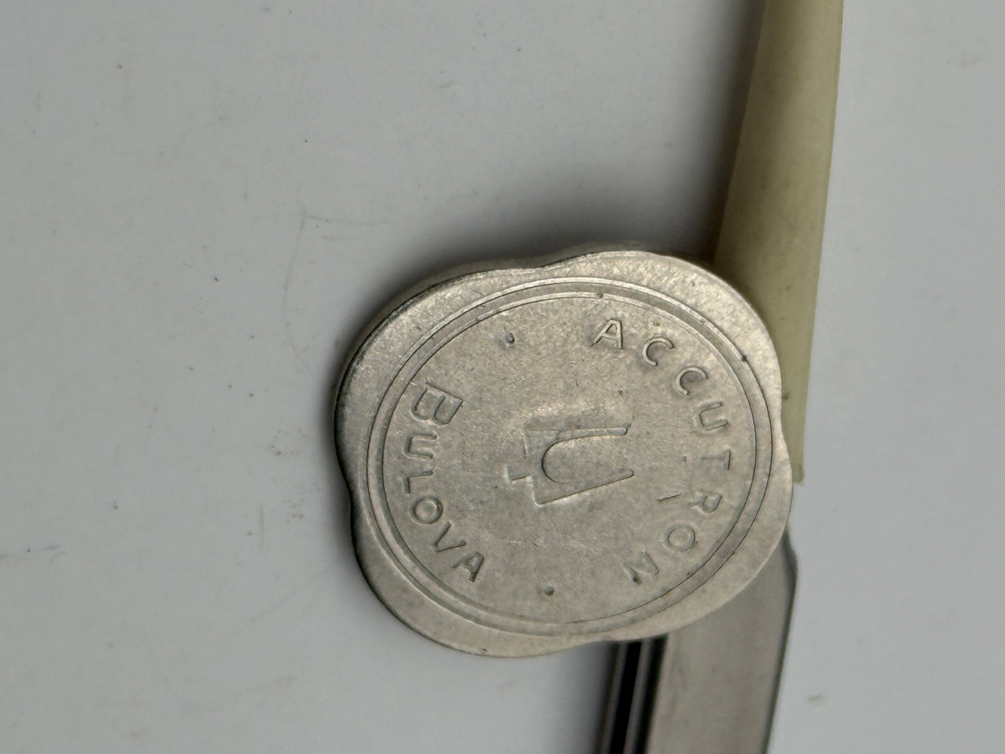 bulova accutron chiave keys moneta currency swiss made gadget