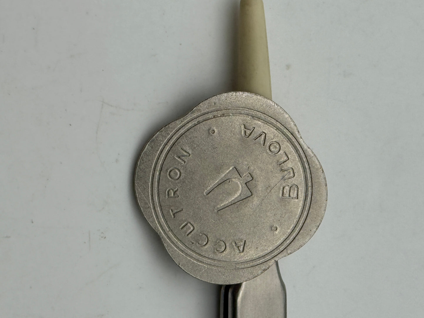 bulova accutron chiave keys moneta currency swiss made gadget