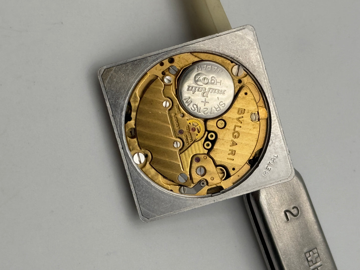 Bulgari 722-MBBA quartz movement movimento
