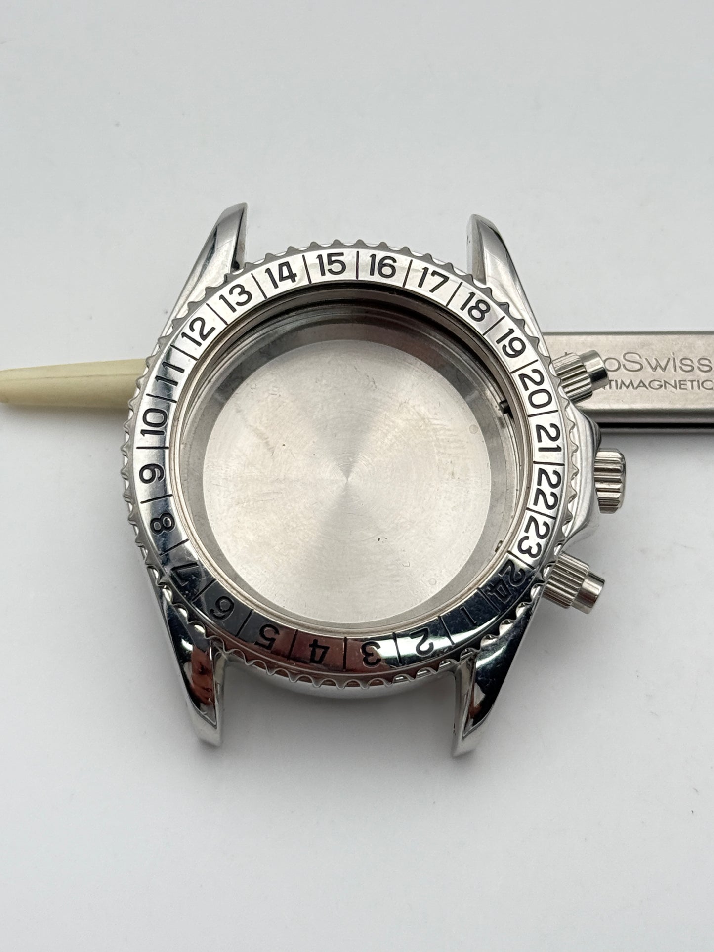 universal geneve aerocompax chrono 40mm 822.424. cassa case