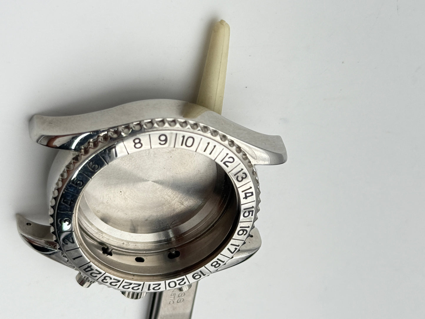 universal geneve aerocompax chrono 40mm 822.424. cassa case