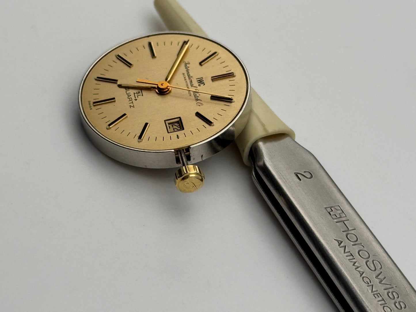 IWC ingenieur sl quartz movement movimento