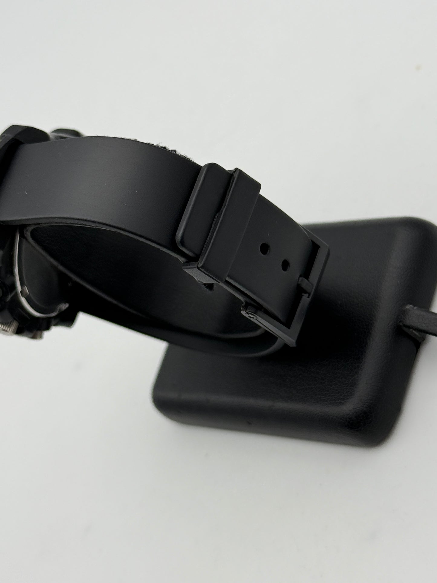 vagary chronograph watch of10-10015-1 803 44mm