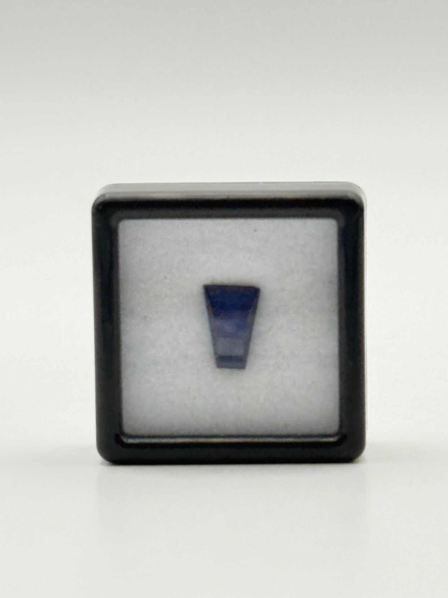 zaffiro blu trapezio natural sapphire naturale trapezoid 1.47ct