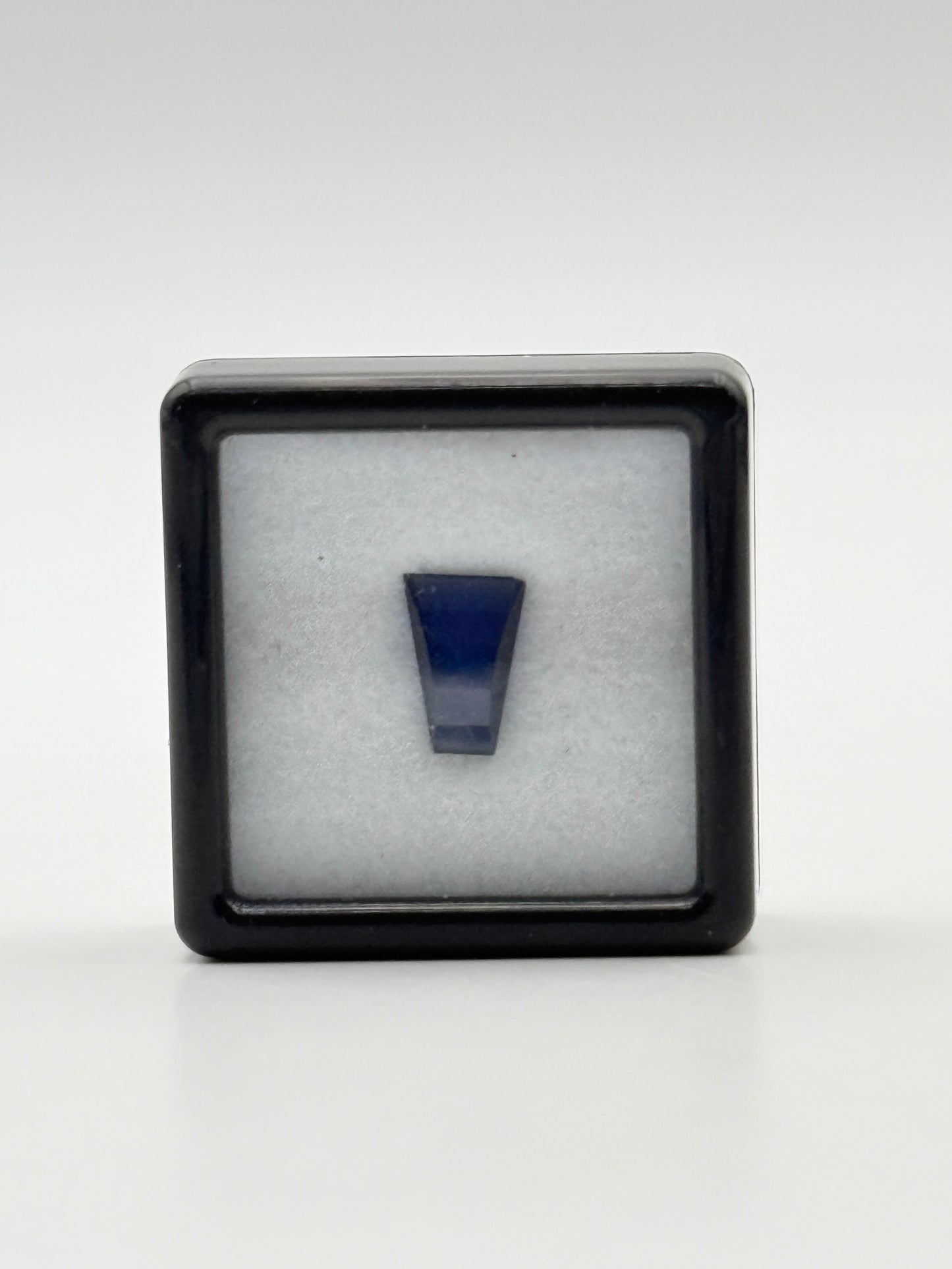 zaffiro blu trapezio natural sapphire naturale trapezoid 1.47ct