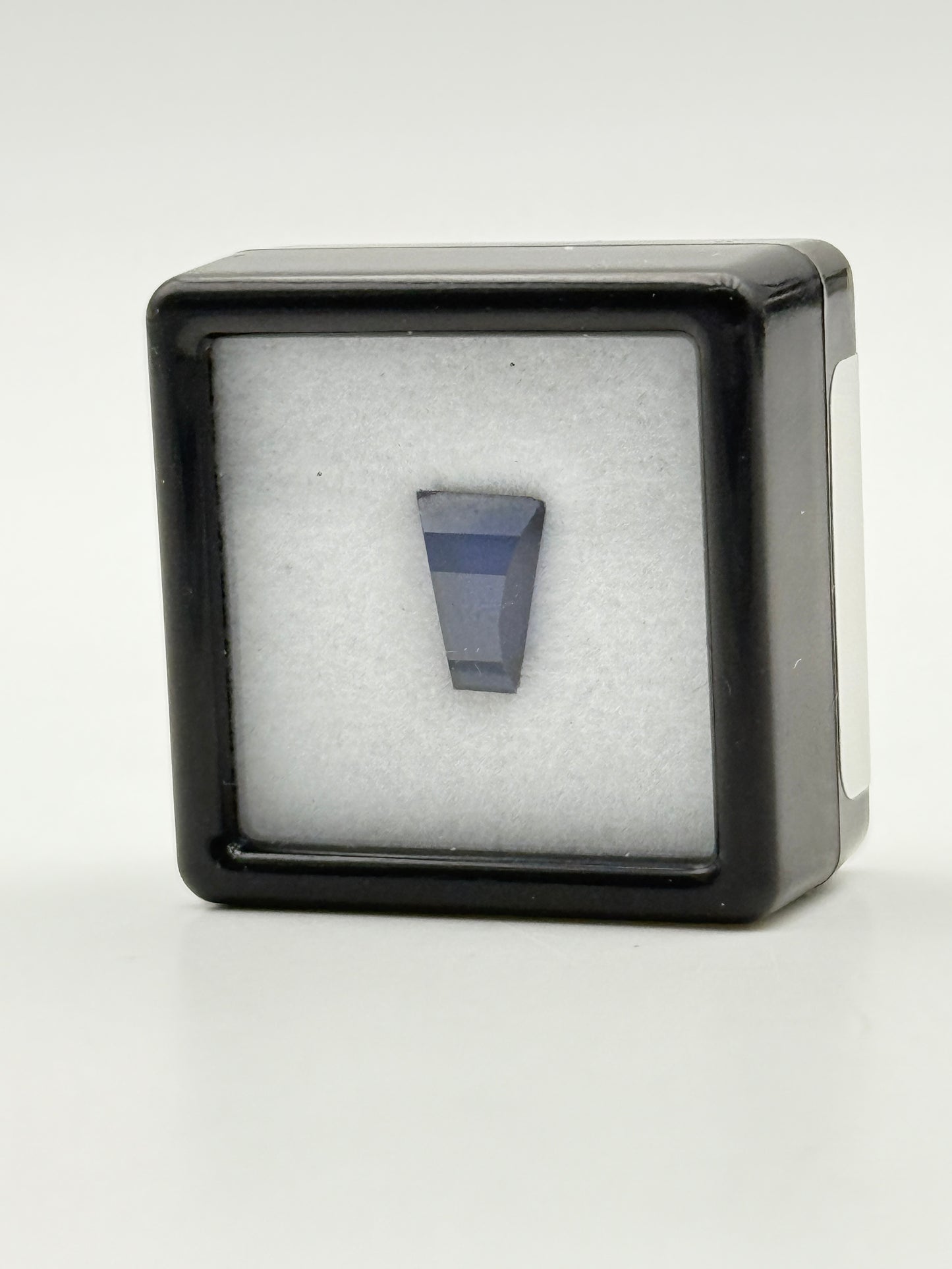 zaffiro blu trapezio natural sapphire naturale trapezoid 1.47ct