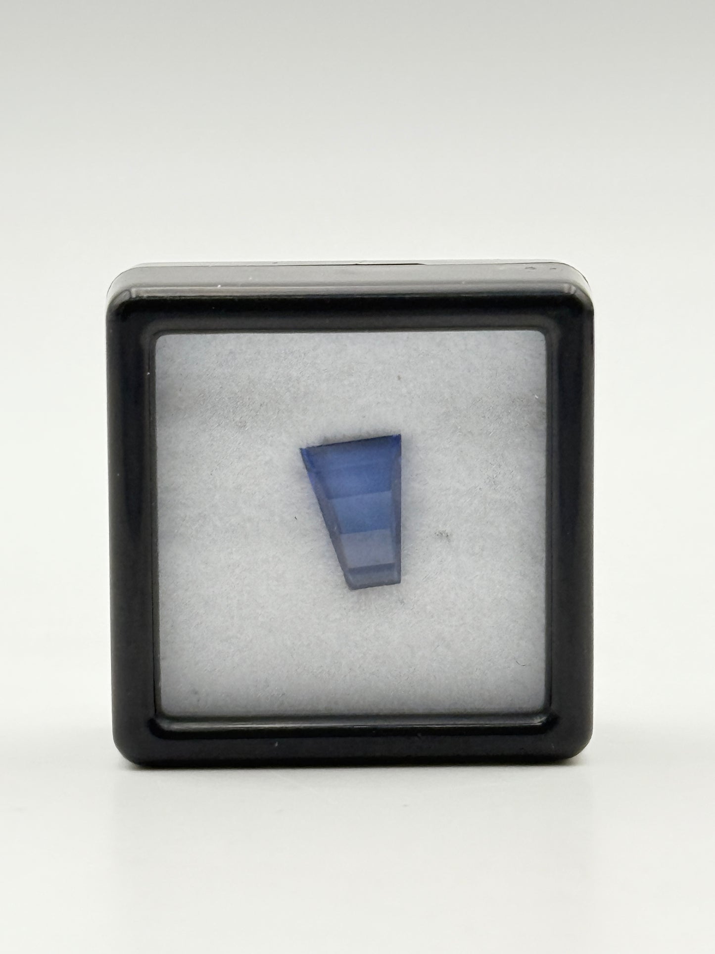 zaffiro blu trapezio natural sapphire naturale trapezoid 1.47ct