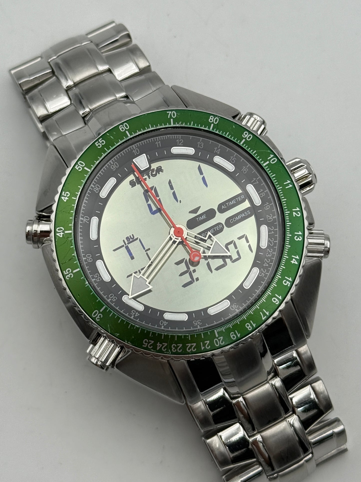 Sector mountain master 3253908015-41343 47mm