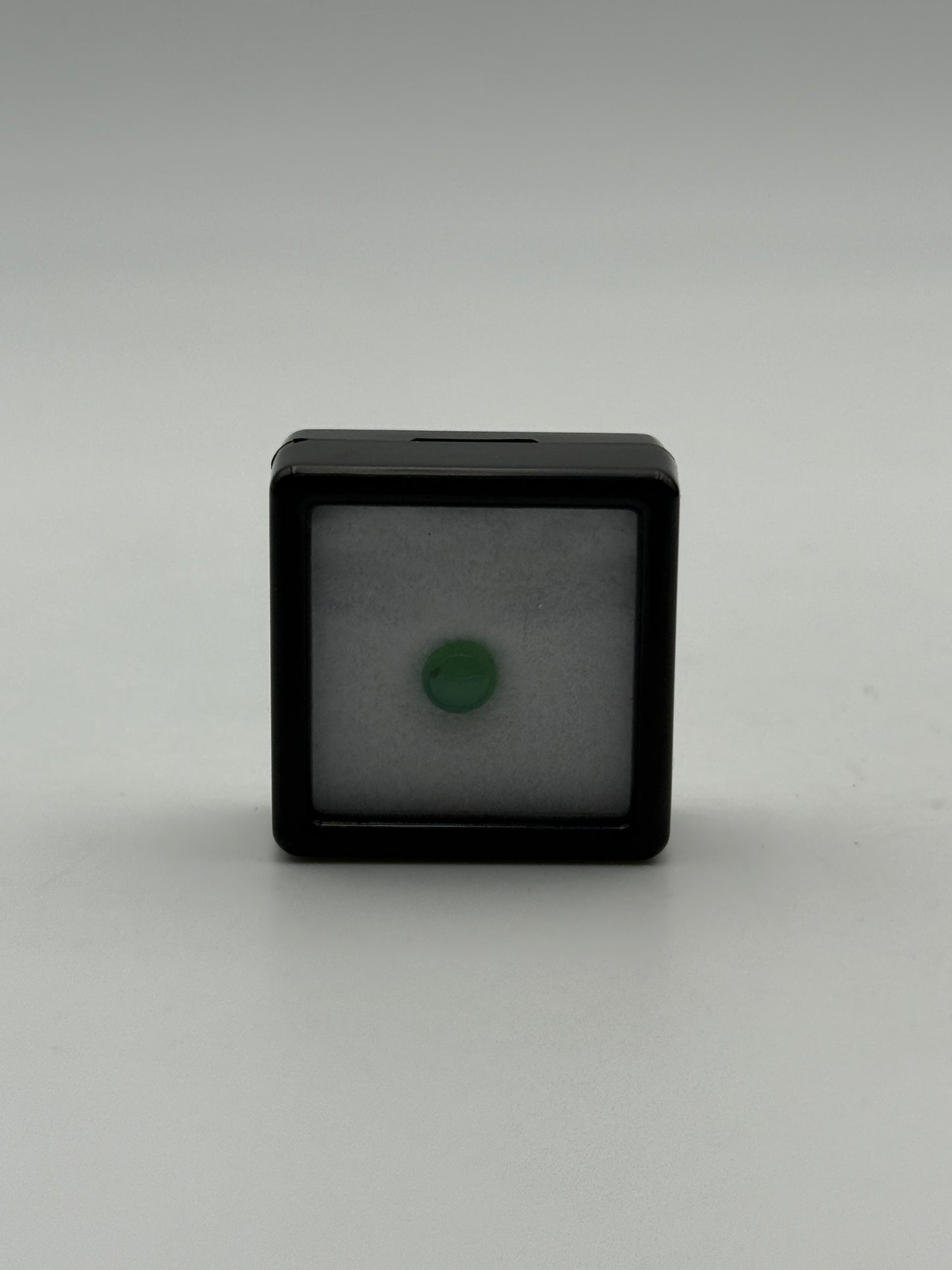 crisoparasio verde ovale natural naturale 0,68ct