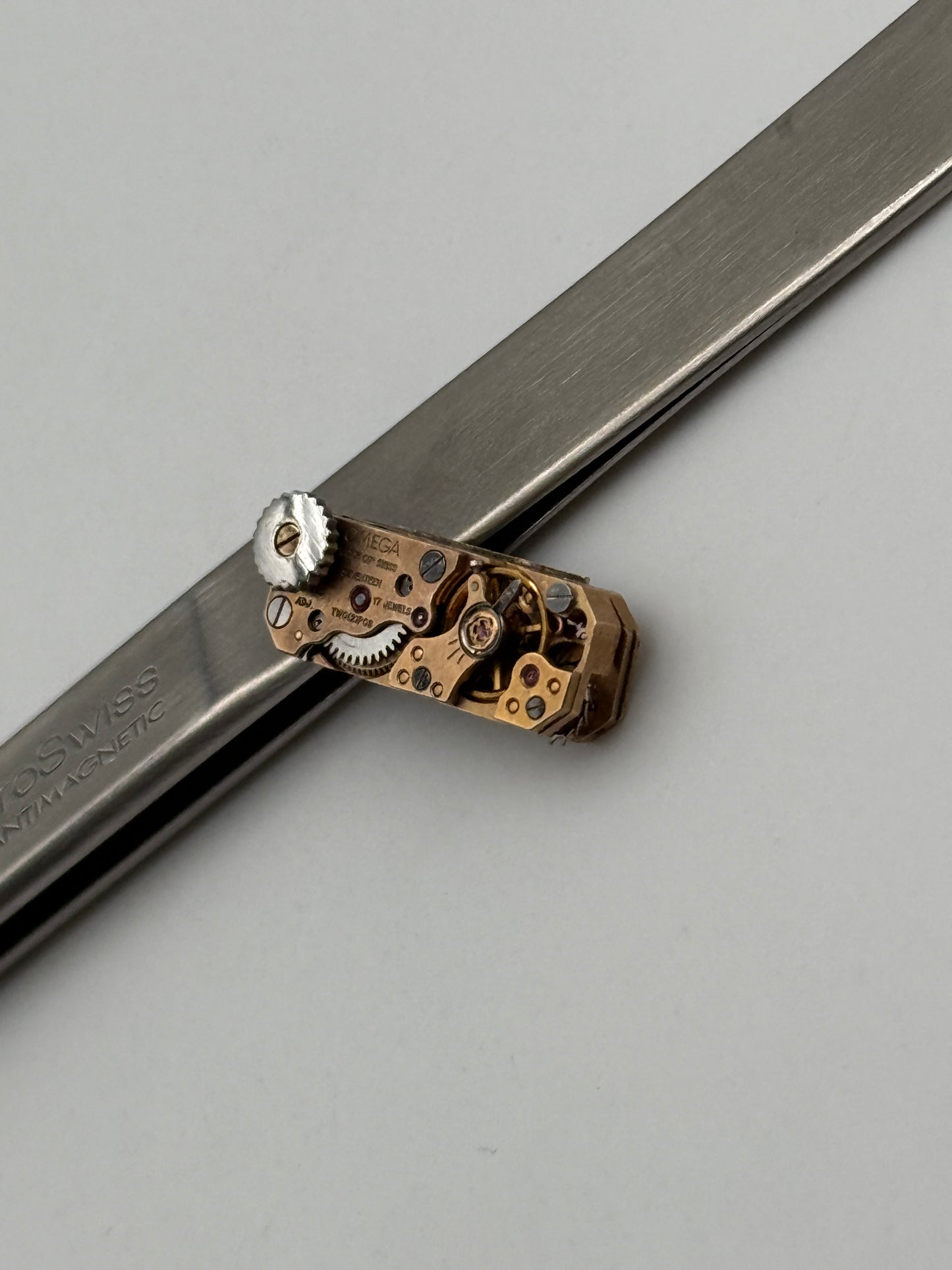 Omega 690 movement movimento rare vintage