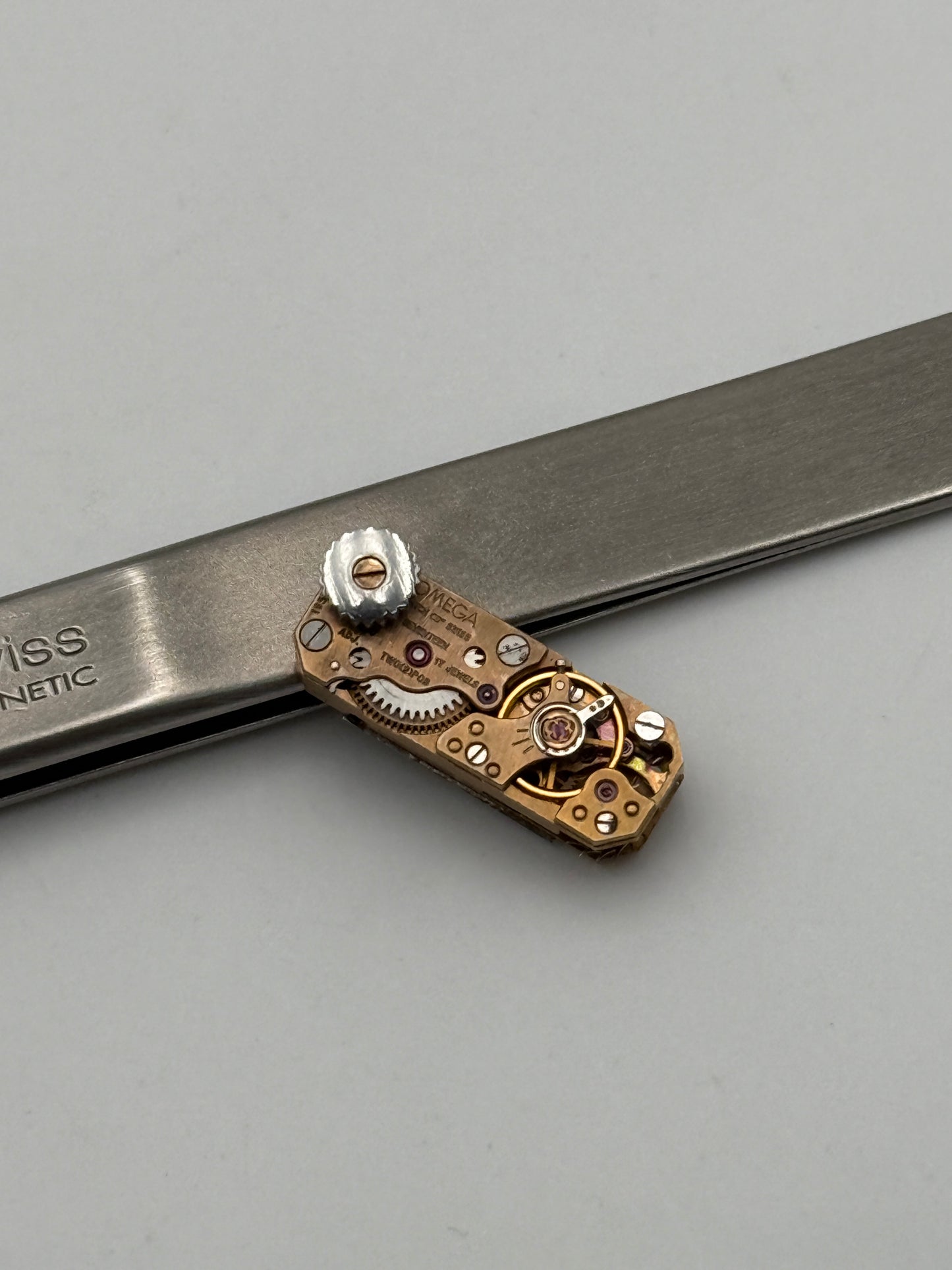 Omega 690 movement movimento rare vintage