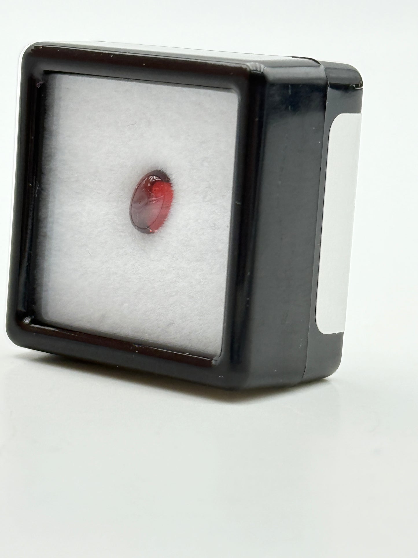quarzo rosso cabouchon 0.72ct natural naturale