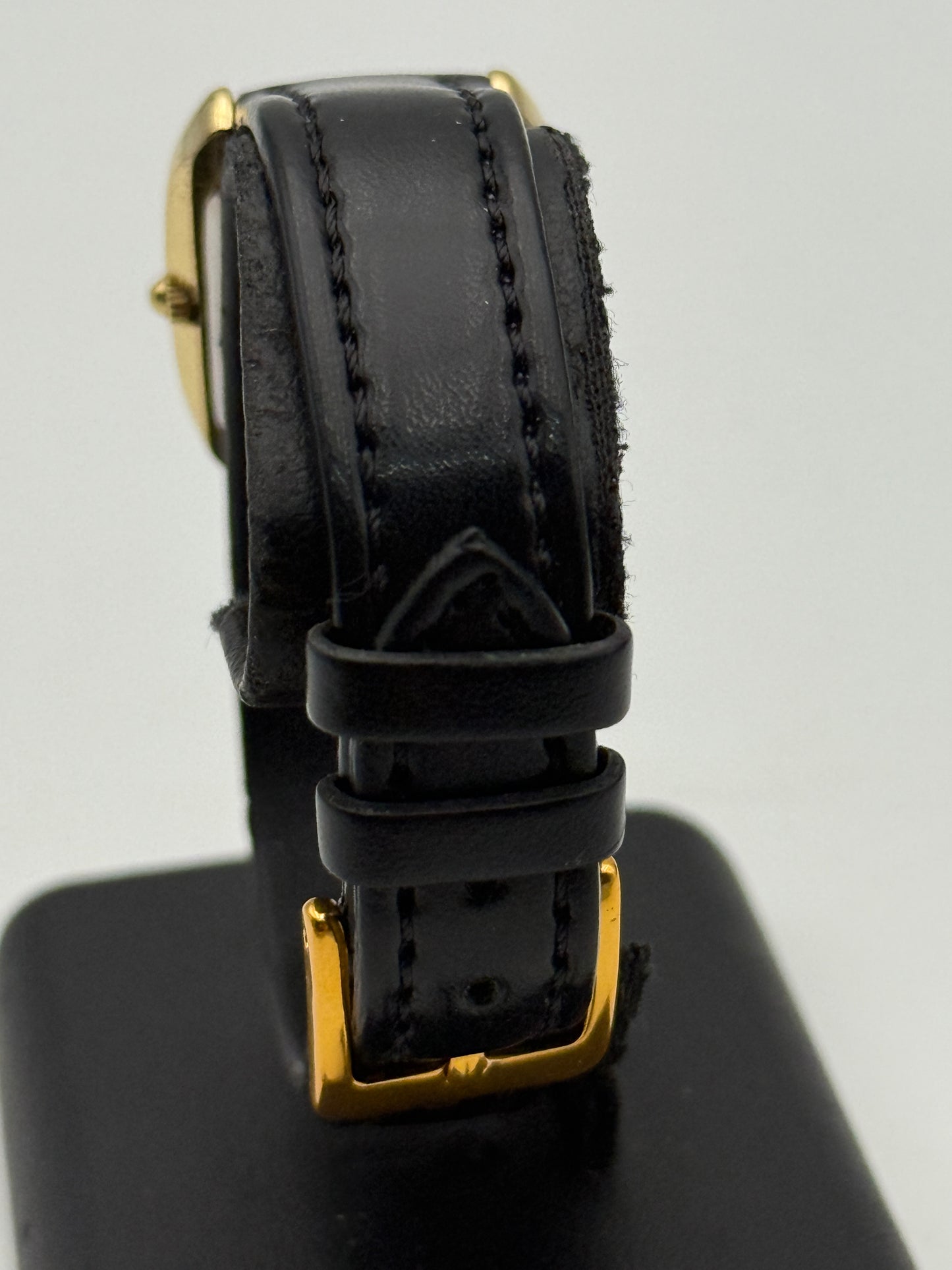 pierre cardin watch brilly lpc2182 23x30mm gold plated quartz