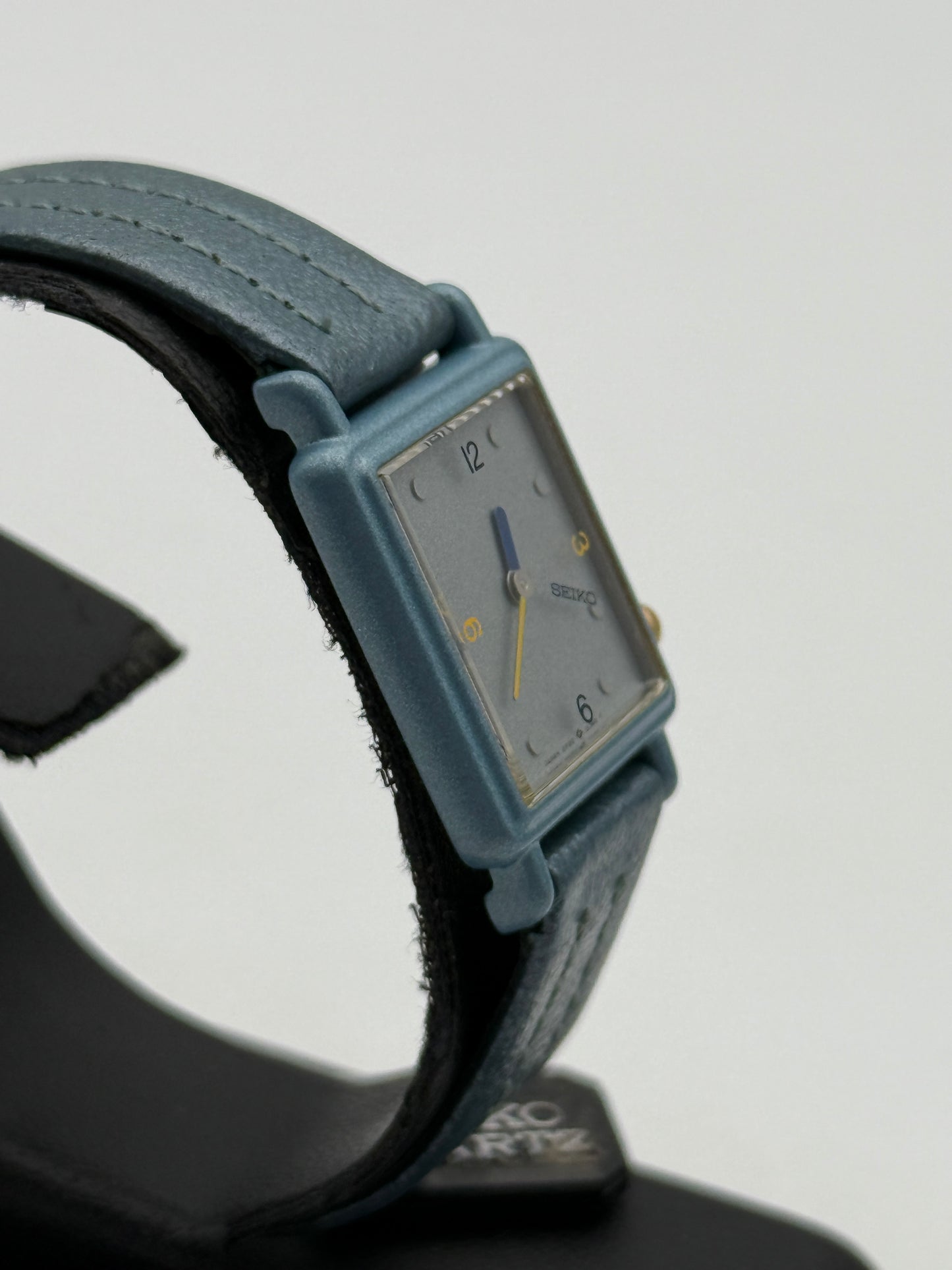 seiko sq nos 2P20-5FfA 21x30mm quartz