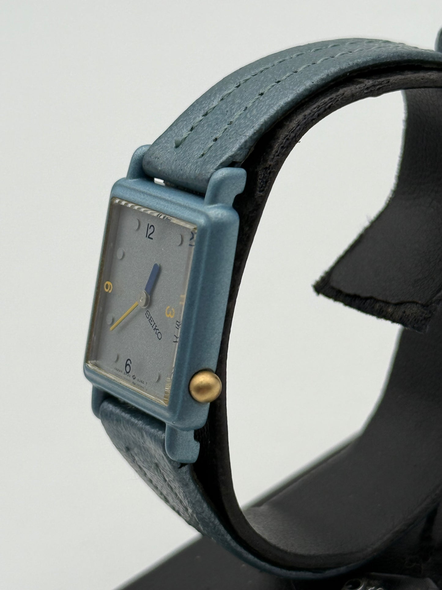 seiko sq nos 2P20-5FfA 21x30mm quartz