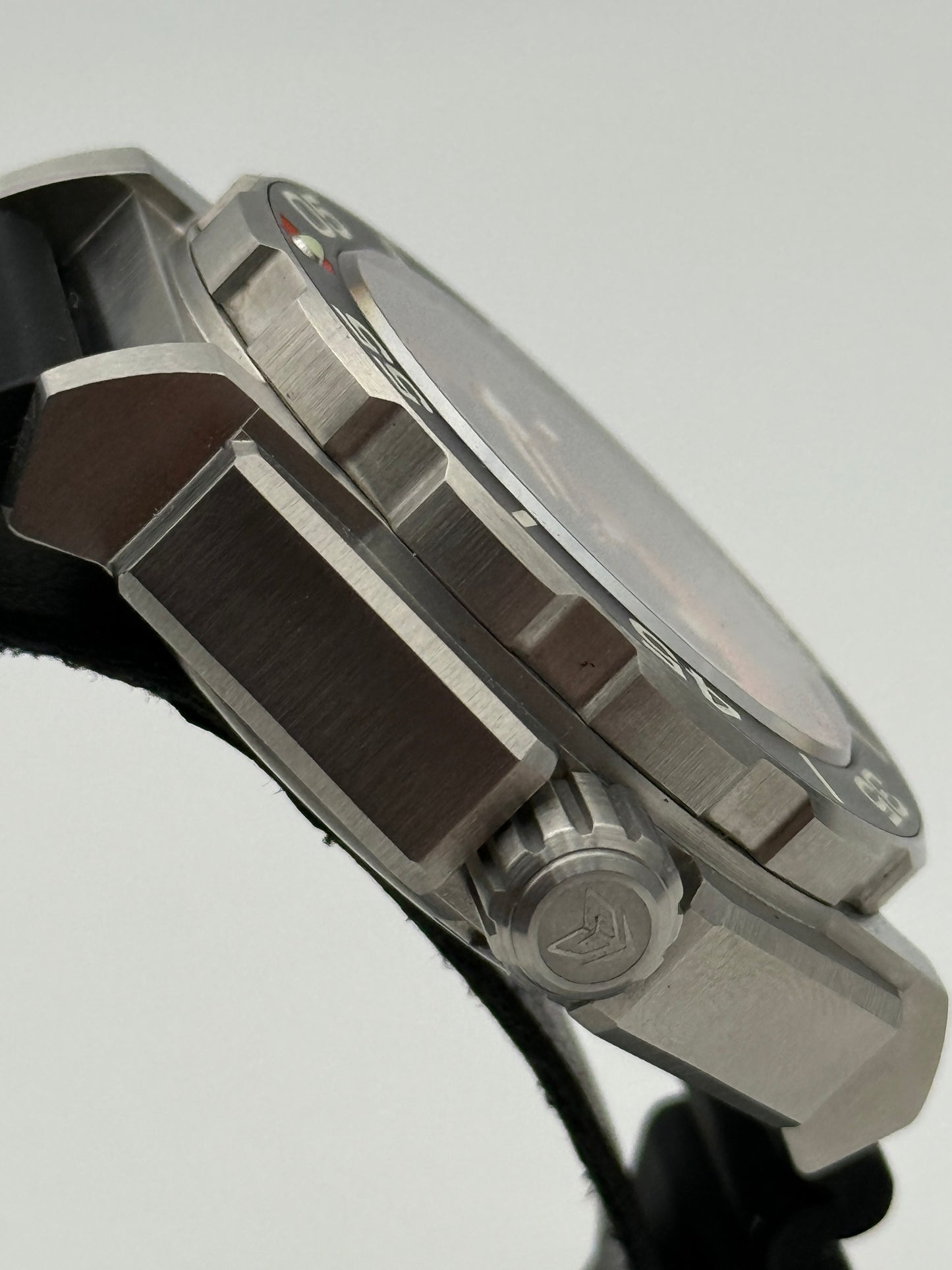 feelnever ploprof automatic 3300ft-1000mt elium valve  fn-1809