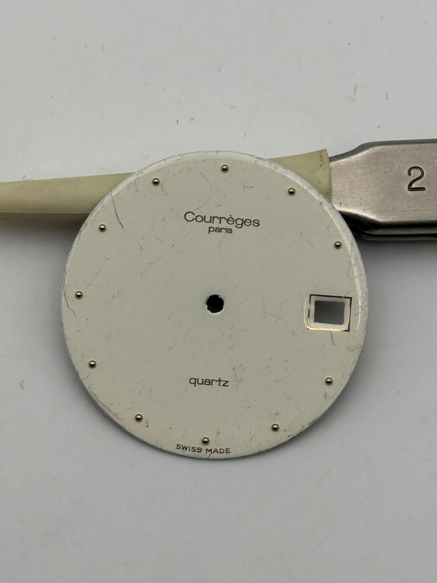 courreges paris quartz 27.5mm dial quadrante