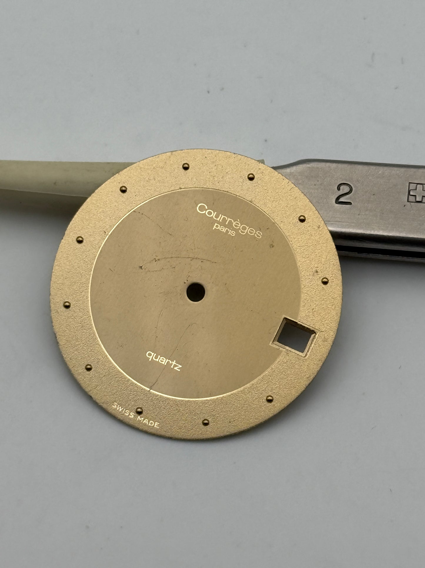 courreges paris quartz 27.5mm dial quadrante
