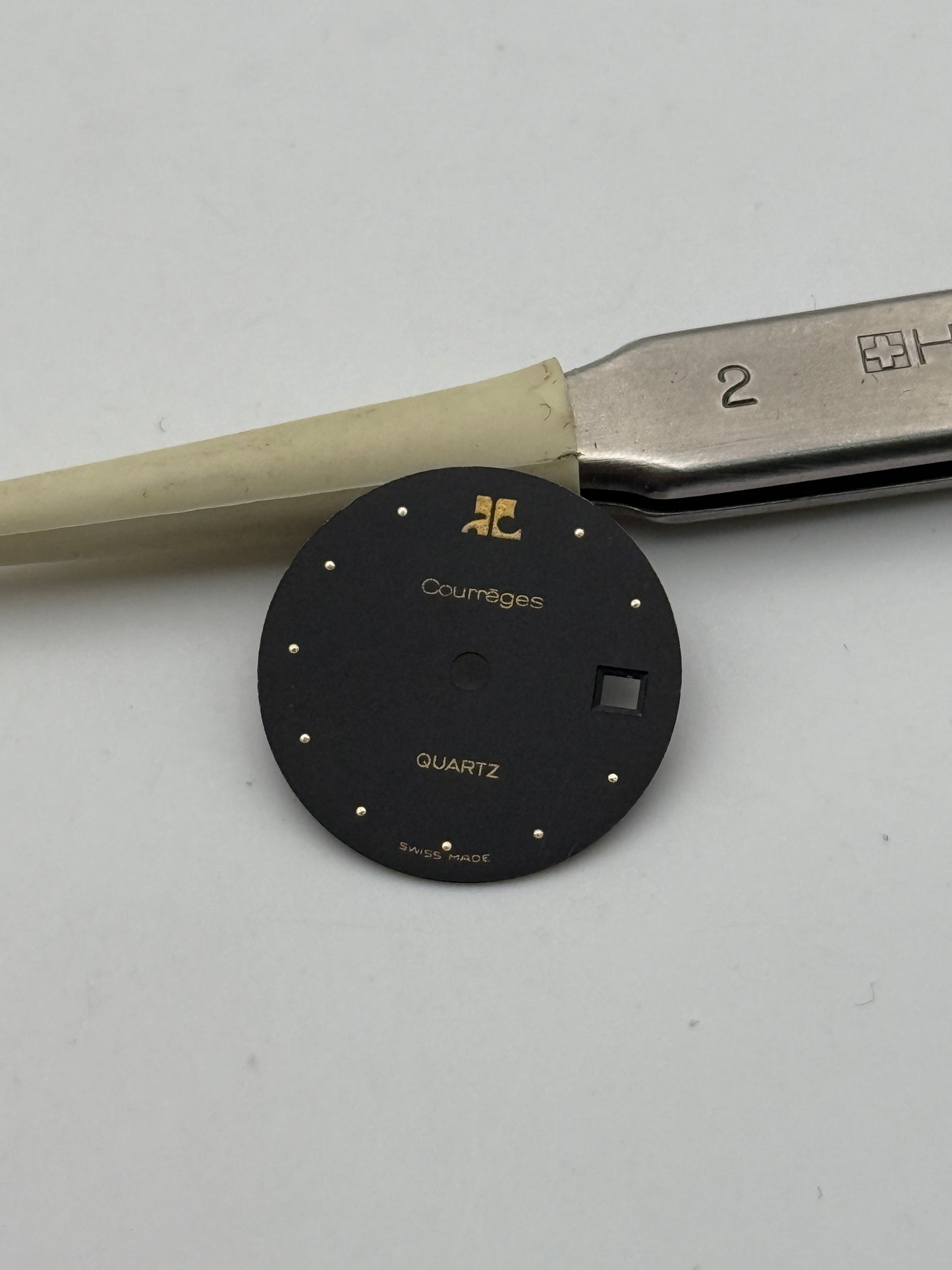 courreges paris quartz 19mm dial quadrante