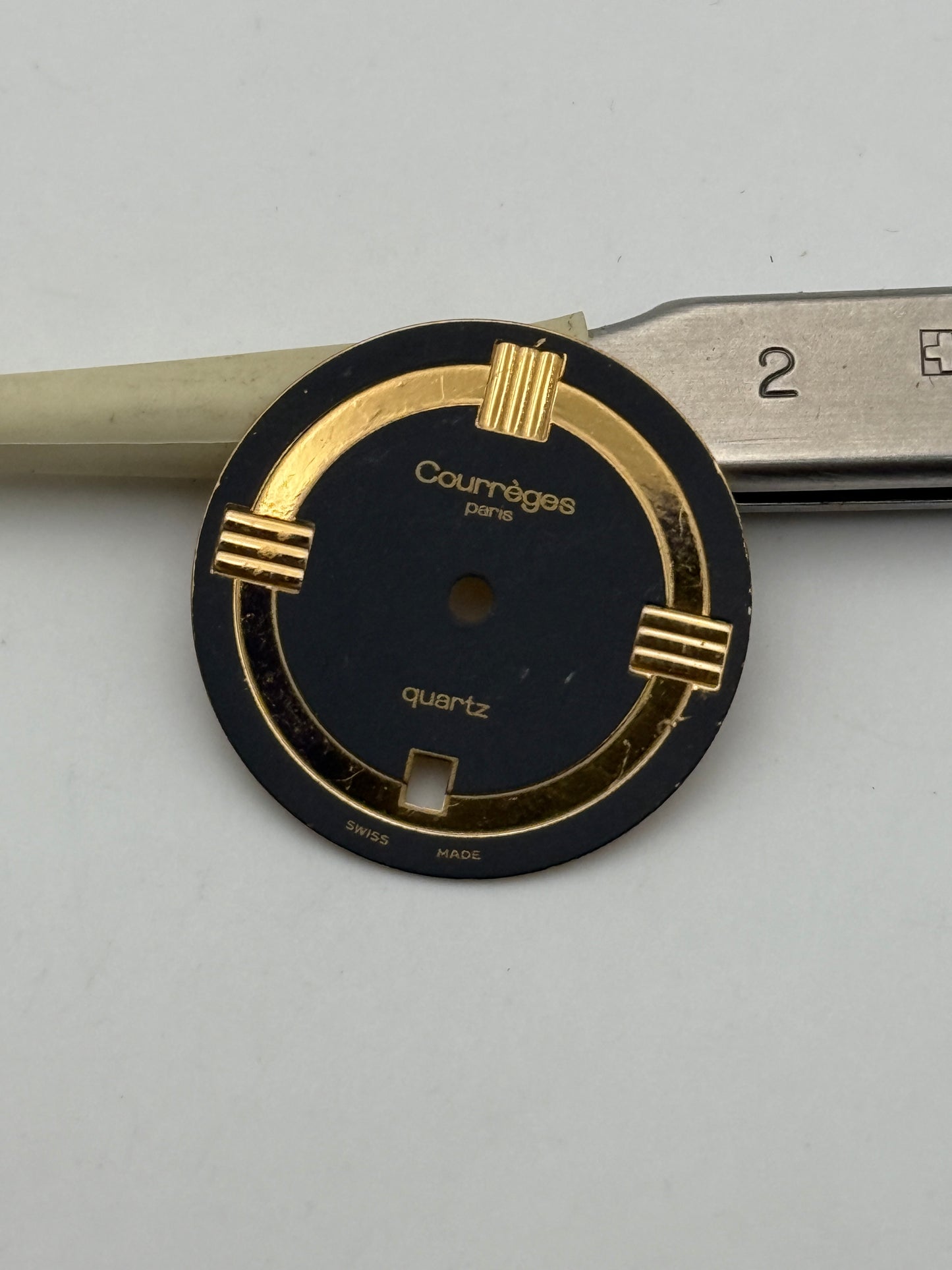 courreges paris quartz 23mm dial quadrante