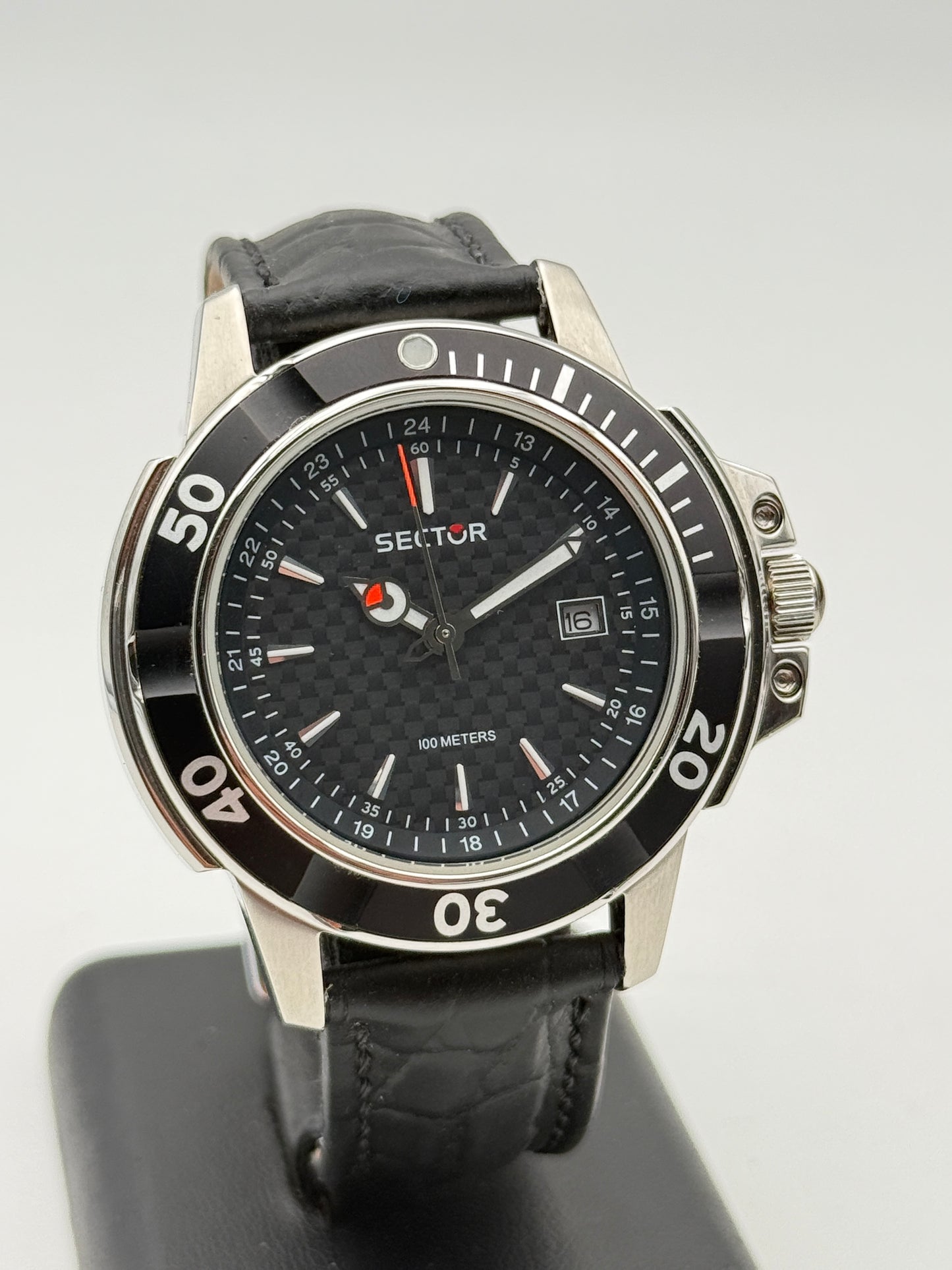 Sector 100 meters 240 3251240125-61764 43mm quartz