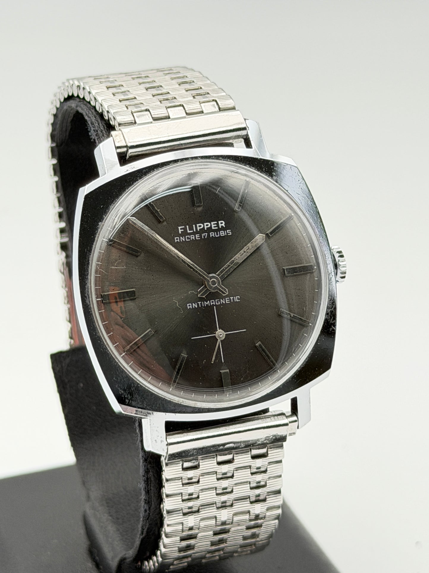 flipper vintage watch nos 34mm new old stock swiss made