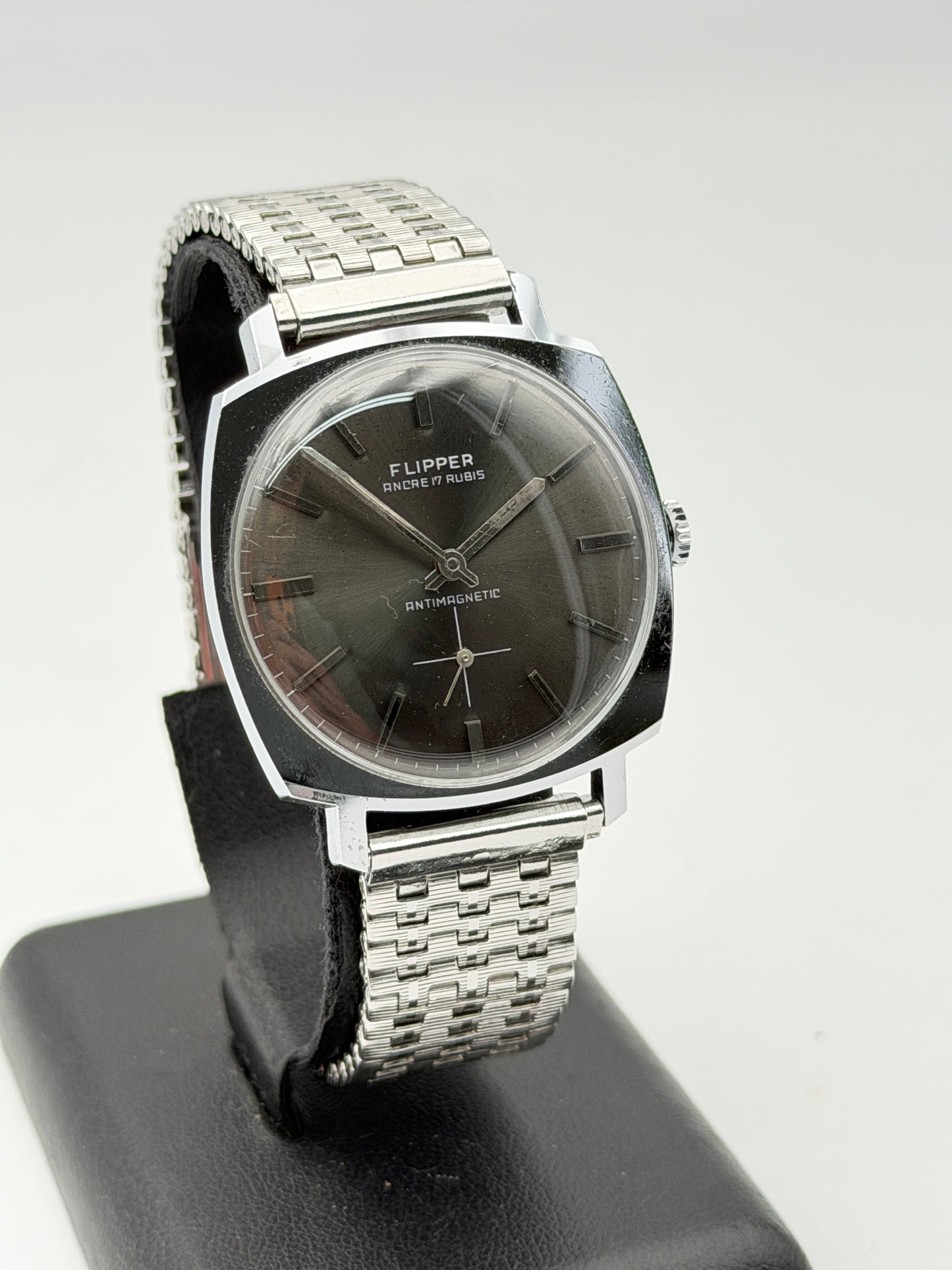 flipper vintage watch nos 34mm new old stock swiss made