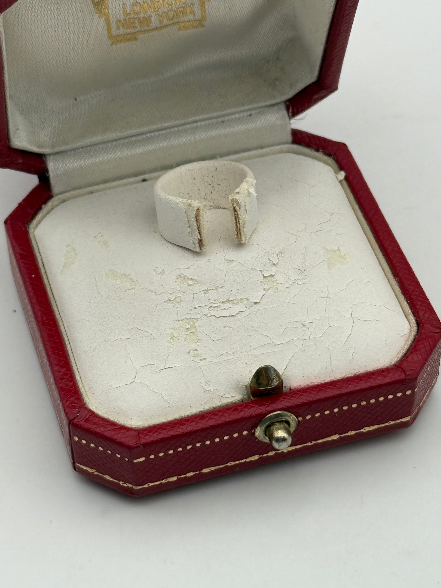cartier ring box scatola anello vintage paris new york London c4210