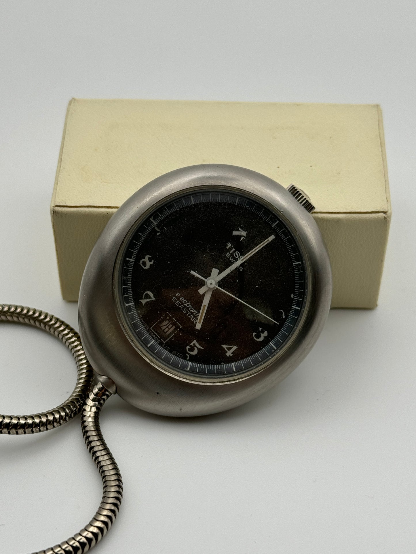 tissot seastar electronic esa 40mm