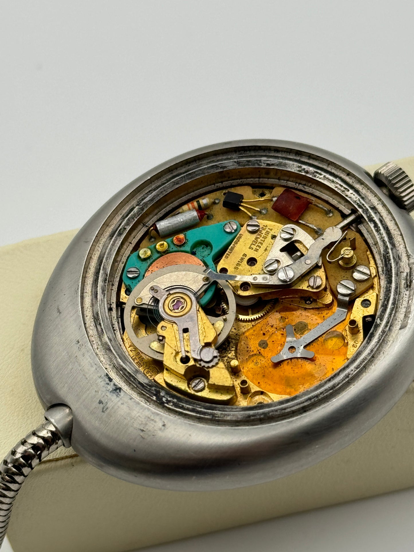 tissot seastar electronic esa 40mm