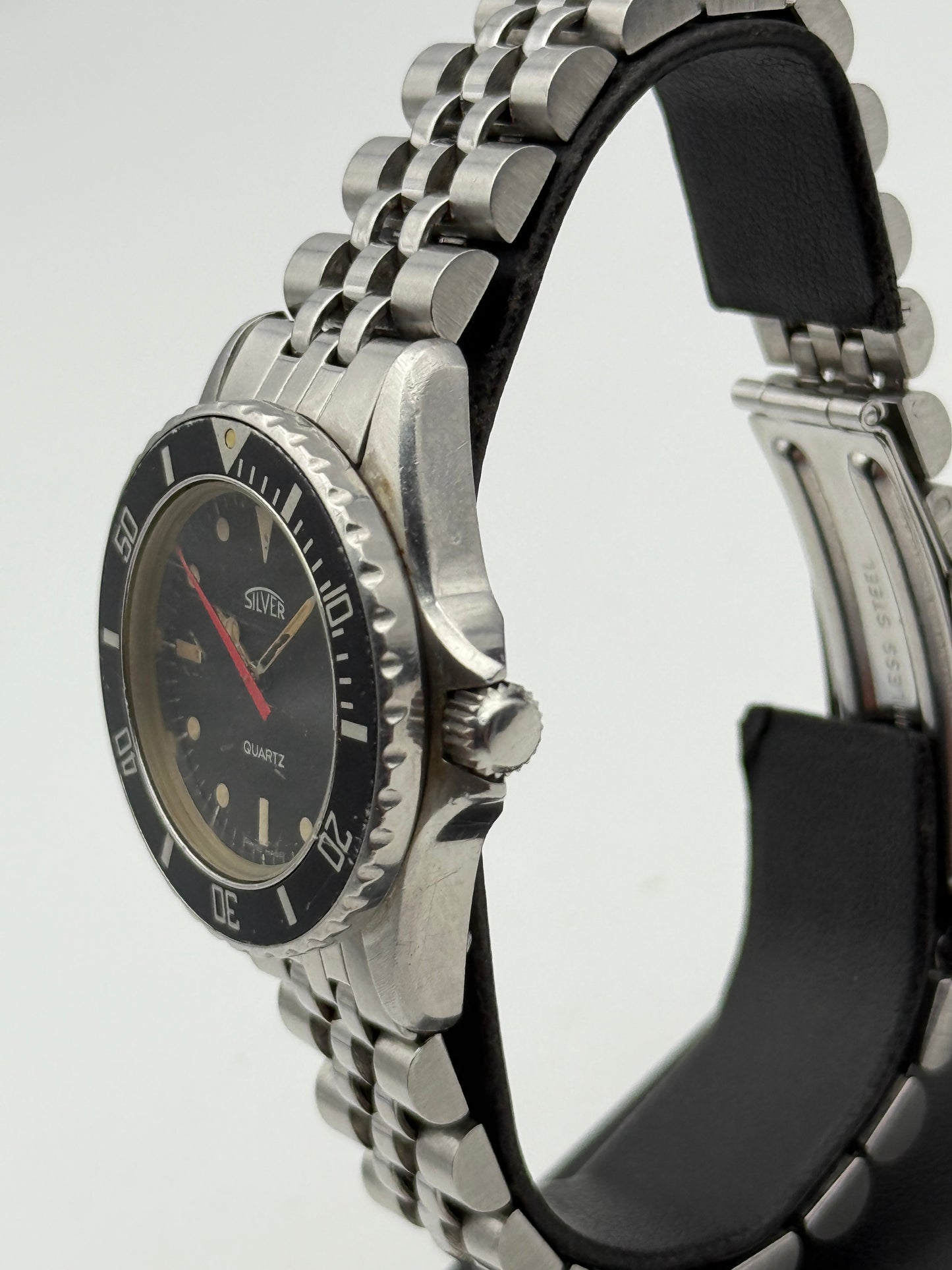 silver diver mrp brevet swiss made