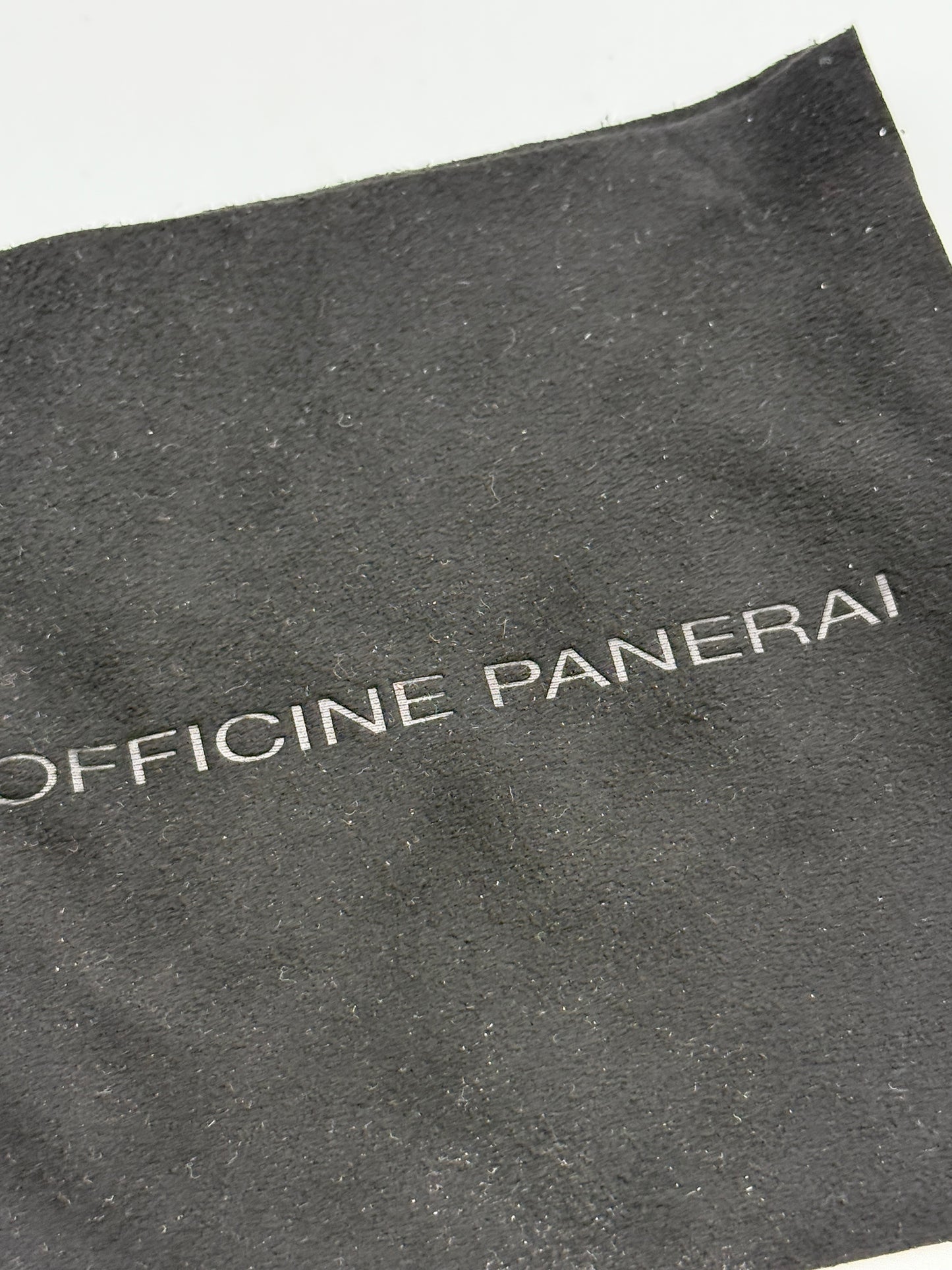 officine panerai pezza da pulizia pouch swiss made gadget