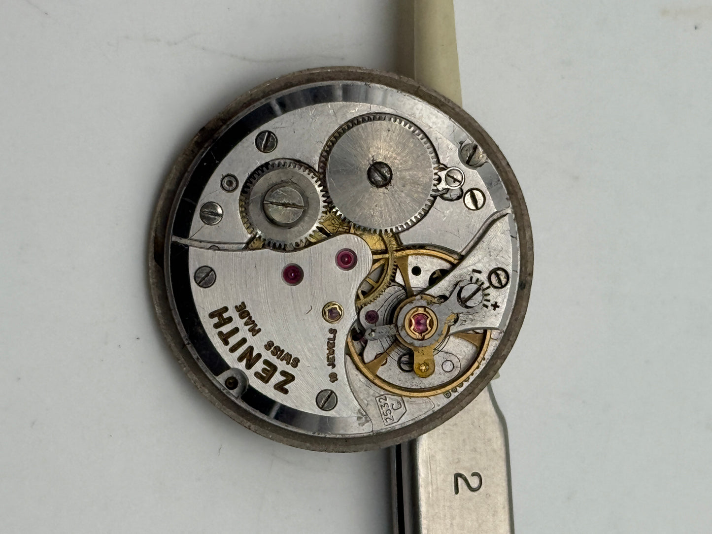 zenith 2552c movement movimento