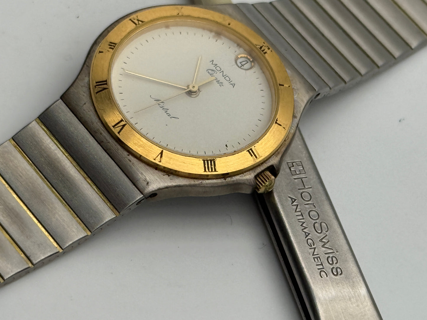mondia quartz mistral 30mm watch vintage