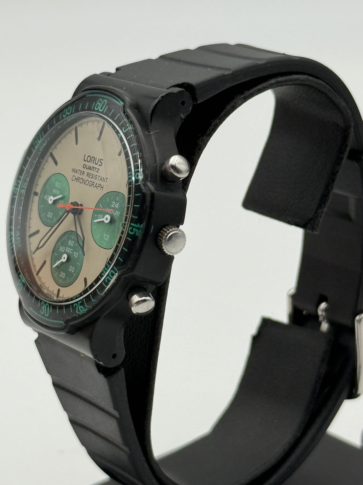 lorus quartz chrono vintage soccer v654-3000 37mm