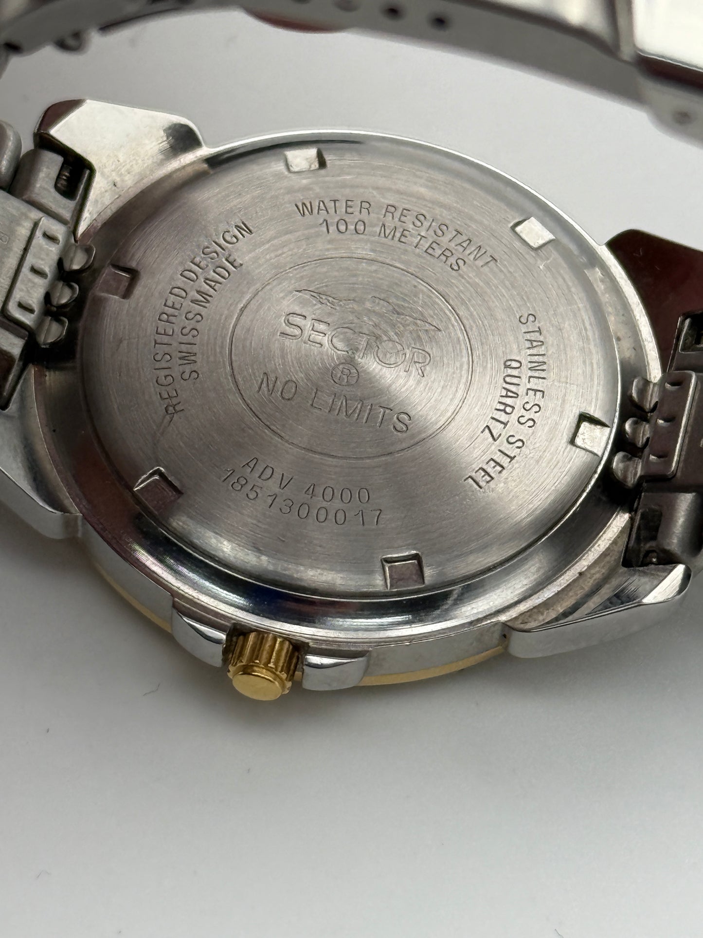 sector adv 4000 100 meters swiss made 38mm 1851300017