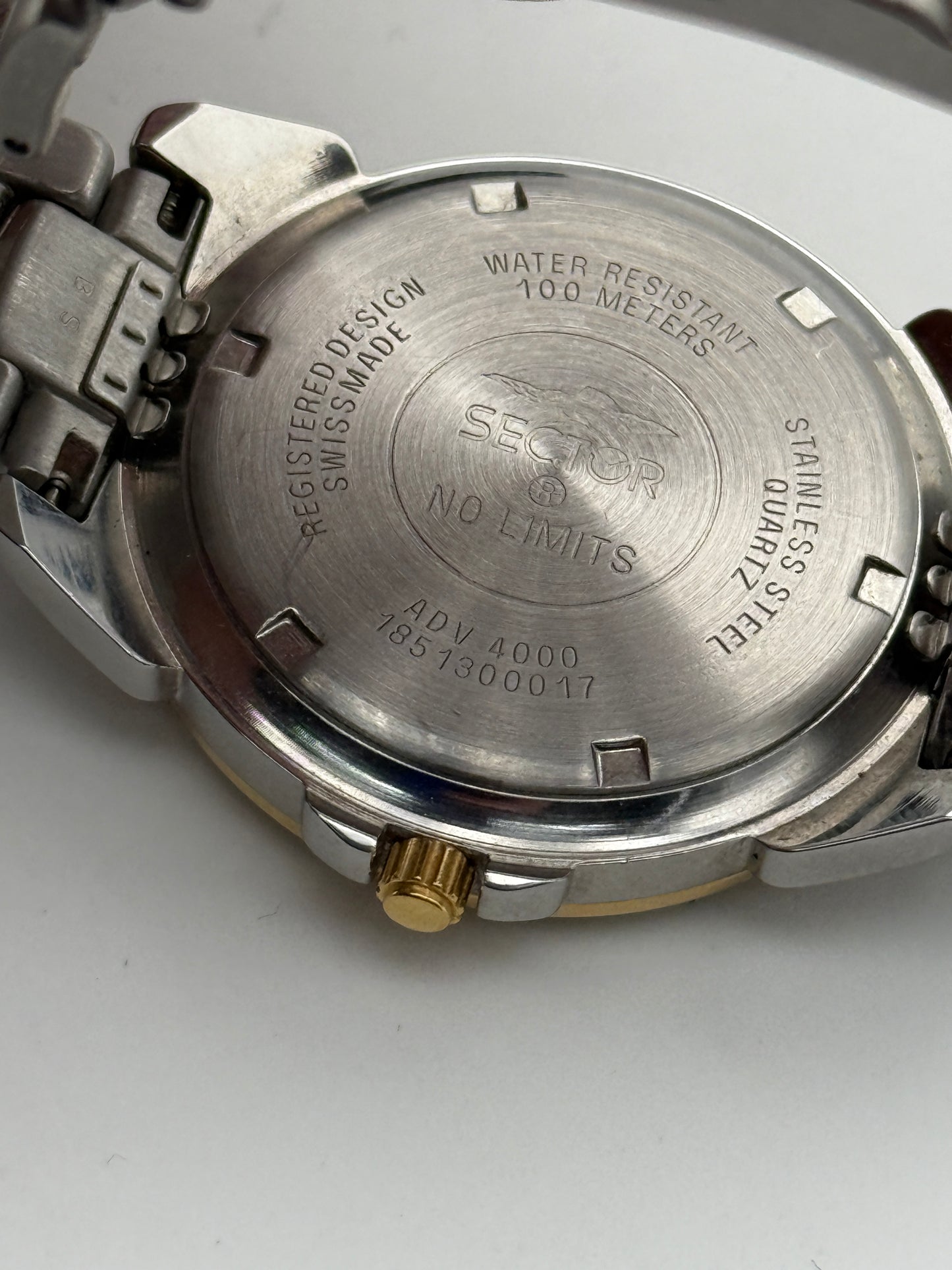 sector adv 4000 100 meters swiss made 38mm 1851300017